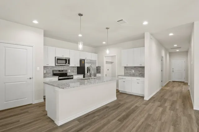 $1,599 | 506 Whirlaway Drive, Unit B, Jarrell, TX 76537