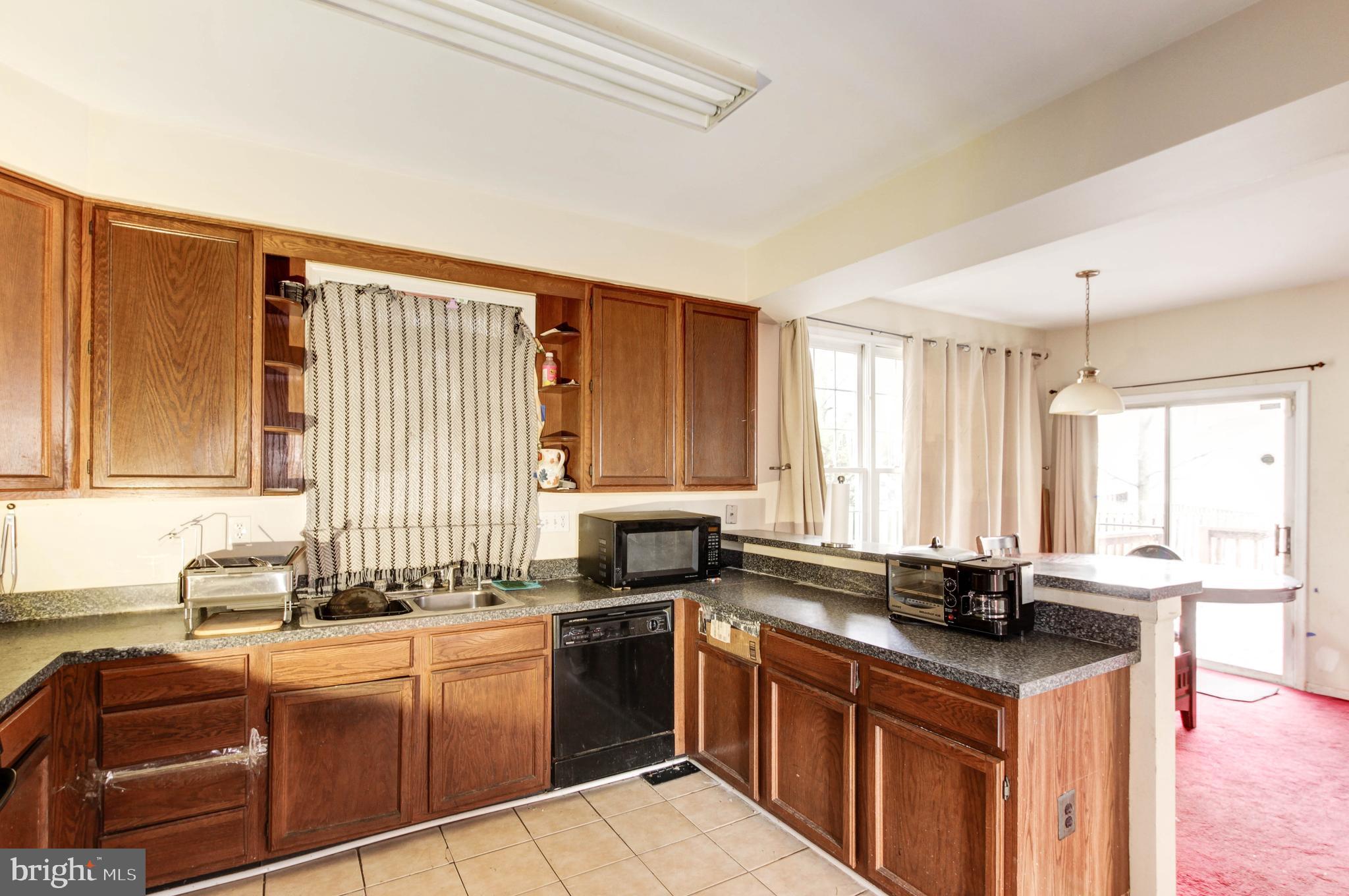 9010 Brae Brooke Drive Lanham, MD 20706 - Photo 16 of 44