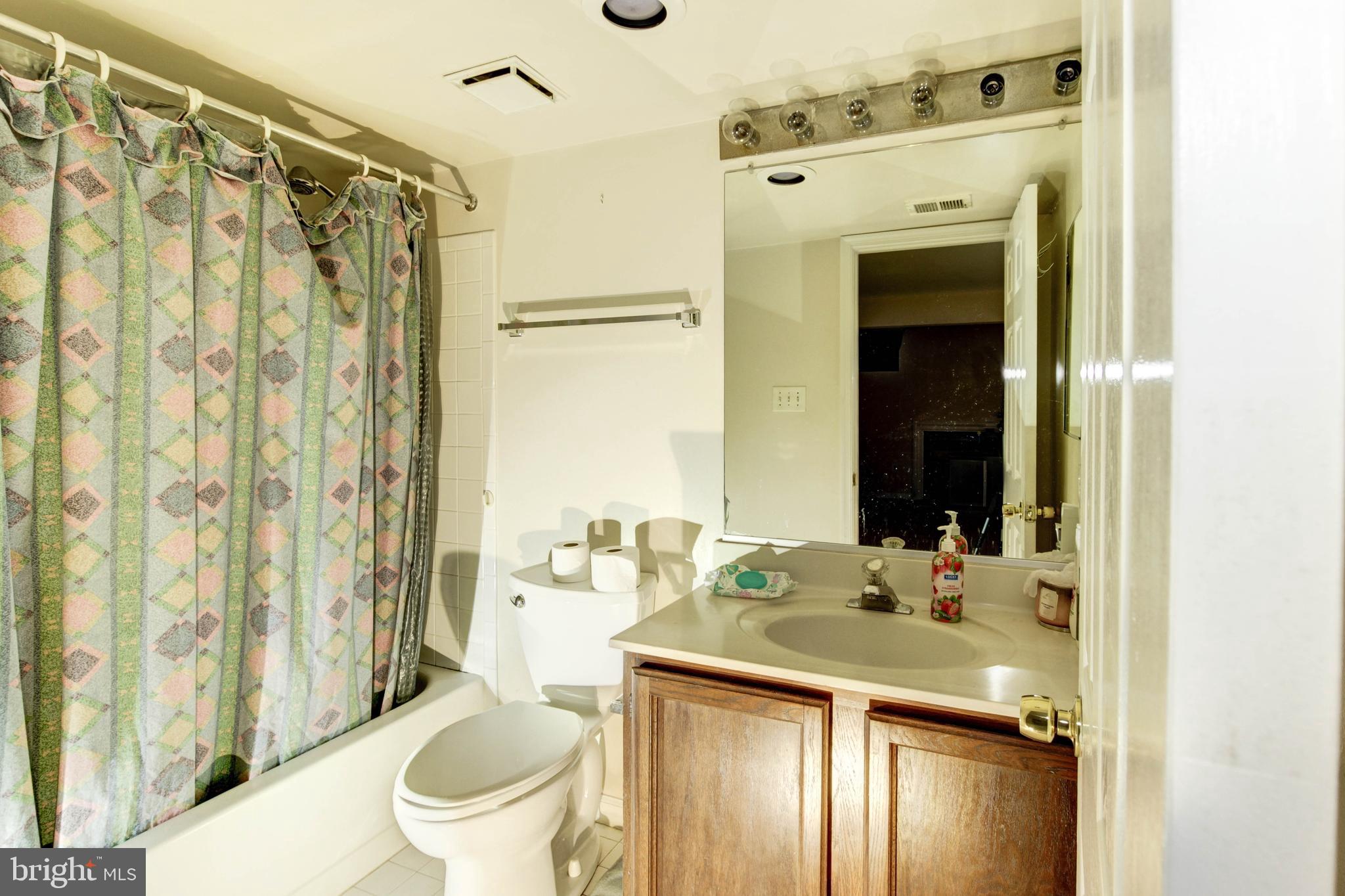 9010 Brae Brooke Drive Lanham, MD 20706 - Photo 38 of 44