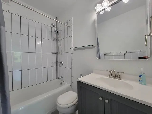 $155,000 | 3600 North Lake Shore Drive, Unit 216, Chicago, IL 60613