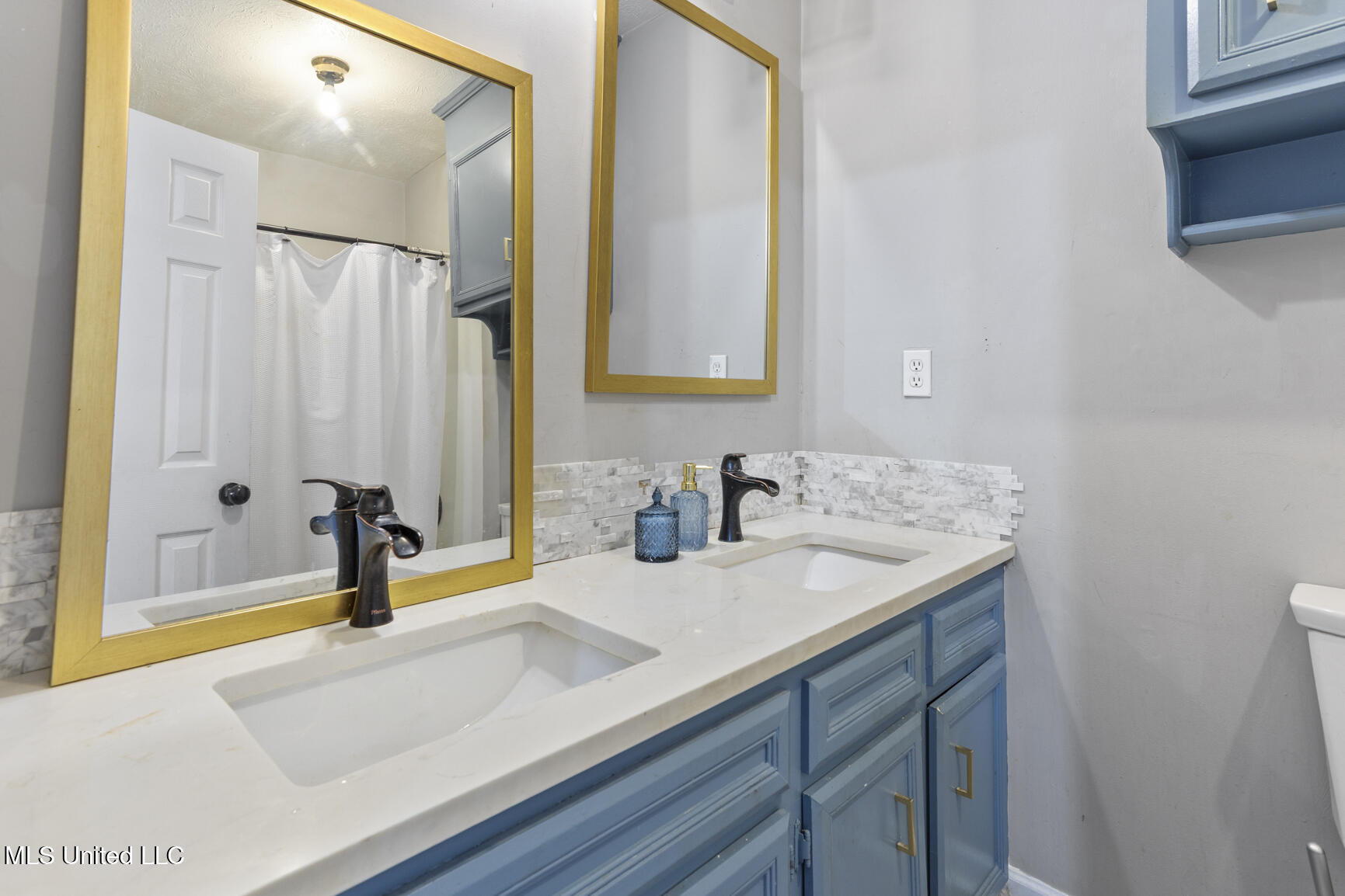 2103 Old Vicksburg Road Clinton, MS 39056 - Photo 15 of 16 2103 Old Vickburg Rd-12