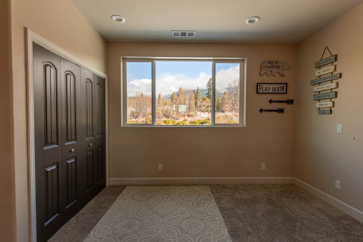 1399 North Ridge Drive Mount Shasta, CA 96067 - Photo 12 of 22 Gallery Image 12