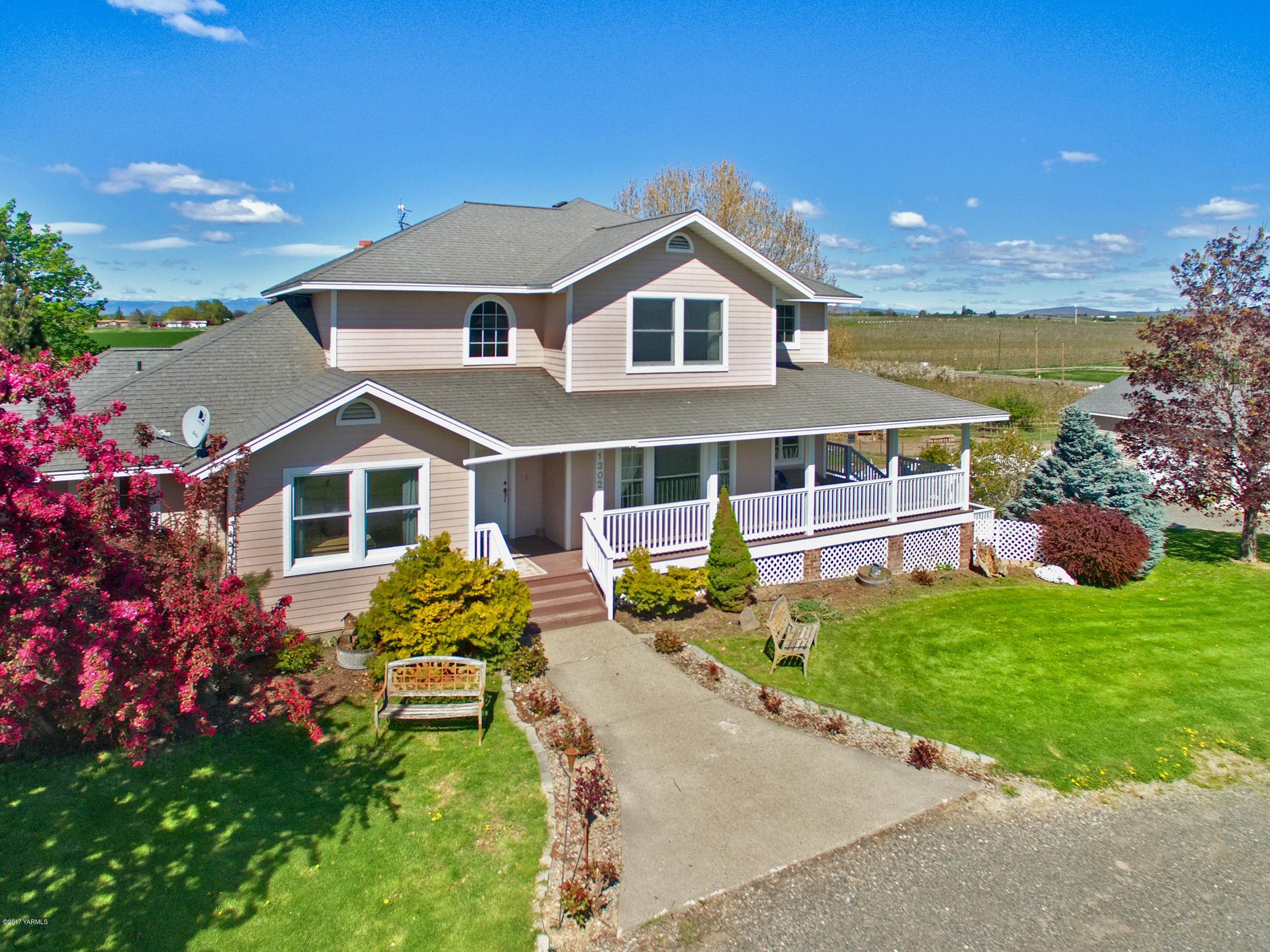 1302 Division Road Zillah, WA 98953 - Photo 22 of 31 Amazing Country Location