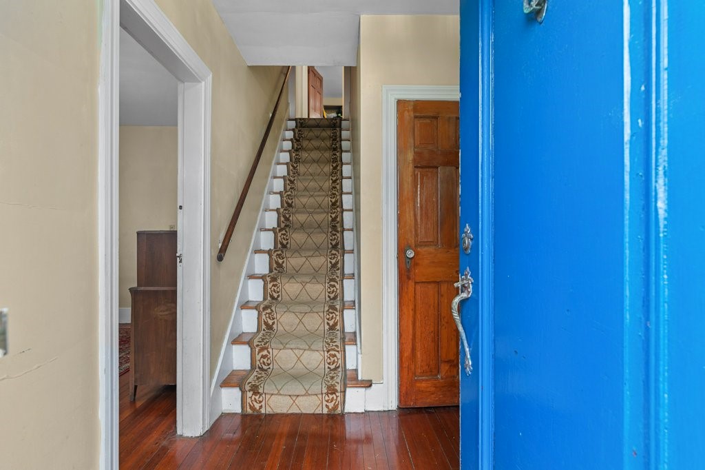 25 Merton Road Newport, RI 02840 - Photo 3 of 50