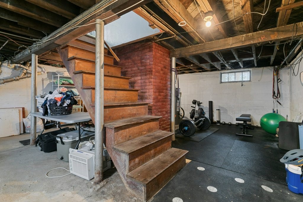 25 Merton Road Newport, RI 02840 - Photo 38 of 50