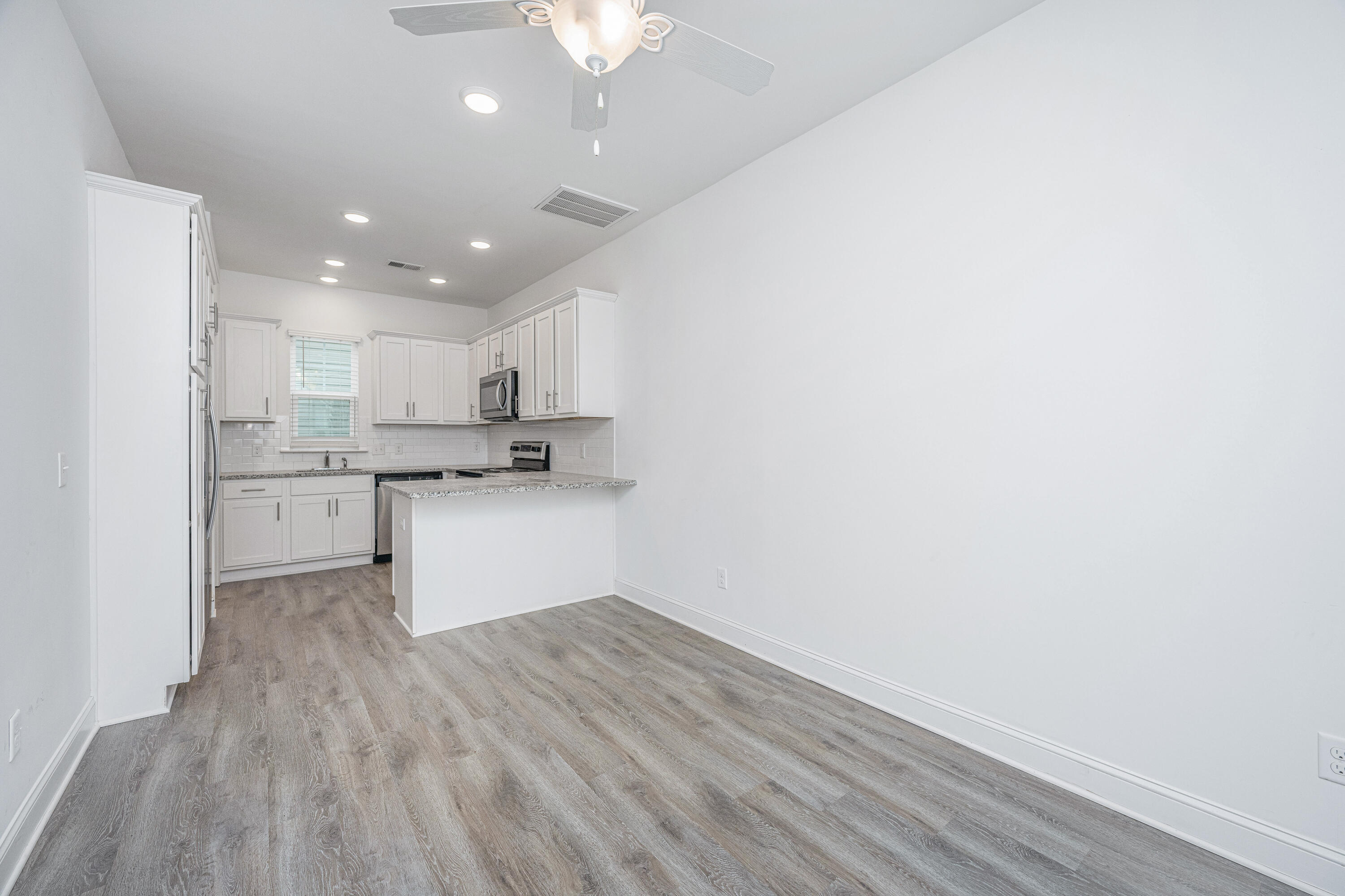 1533 Foster Creek Road Hanahan, SC 29410 - Photo 2 of 38 Dogwood