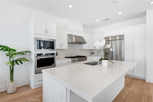 $5,900 | 408 Treble, Irvine, CA 92618