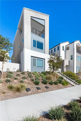 $5,900 | 408 Treble, Irvine, CA 92618