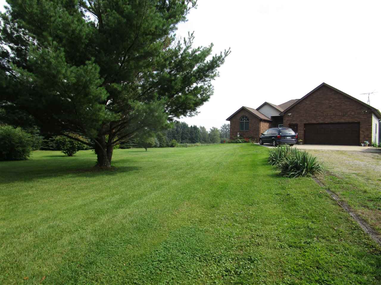 3660 Lansing Road Bancroft, MI 48414 - Photo 27 of 31 31284153-26.JPG