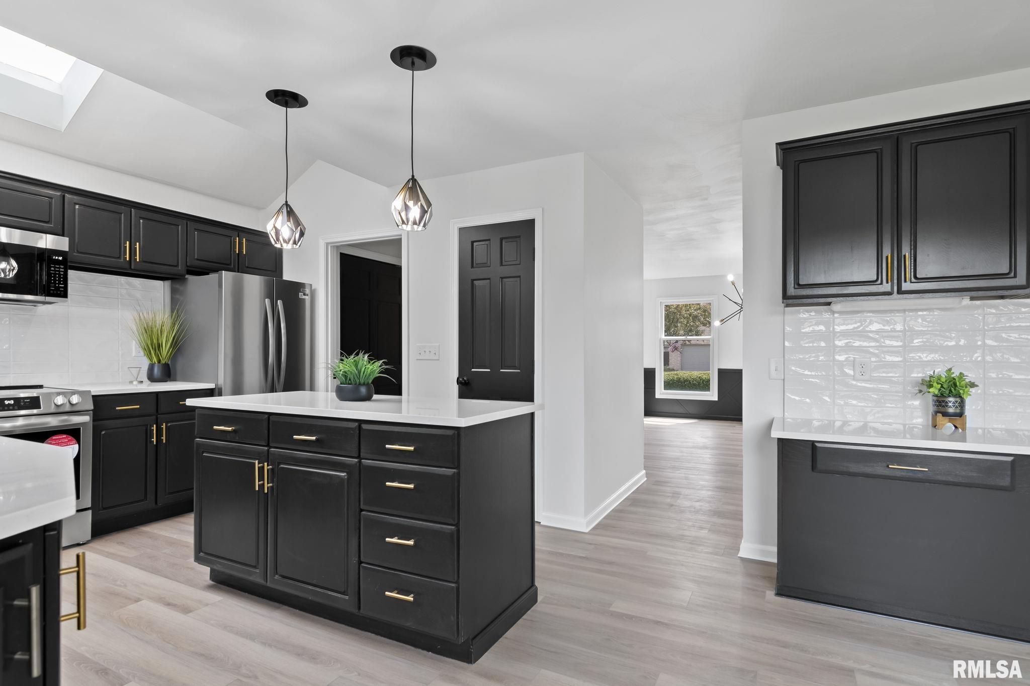 3301 Red Bud Lane Springfield, IL 62712 - Photo 19 of 53