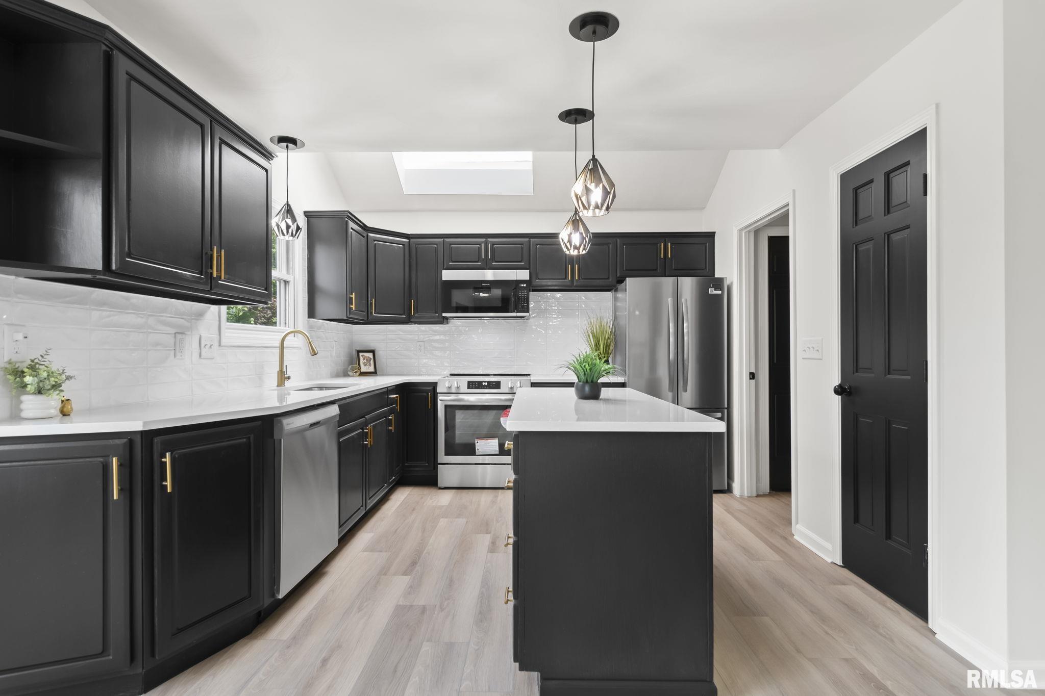 3301 Red Bud Lane Springfield, IL 62712 - Photo 20 of 53