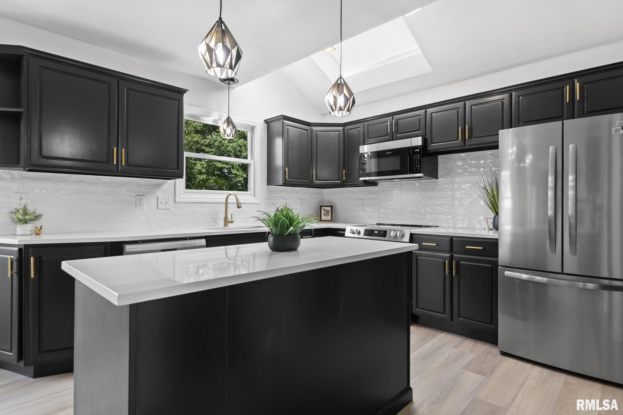 3301 Red Bud Lane Springfield, IL 62712 - Photo 21 of 53