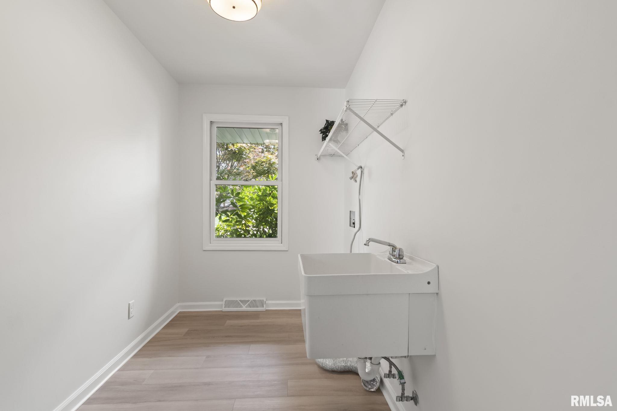 3301 Red Bud Lane Springfield, IL 62712 - Photo 25 of 53