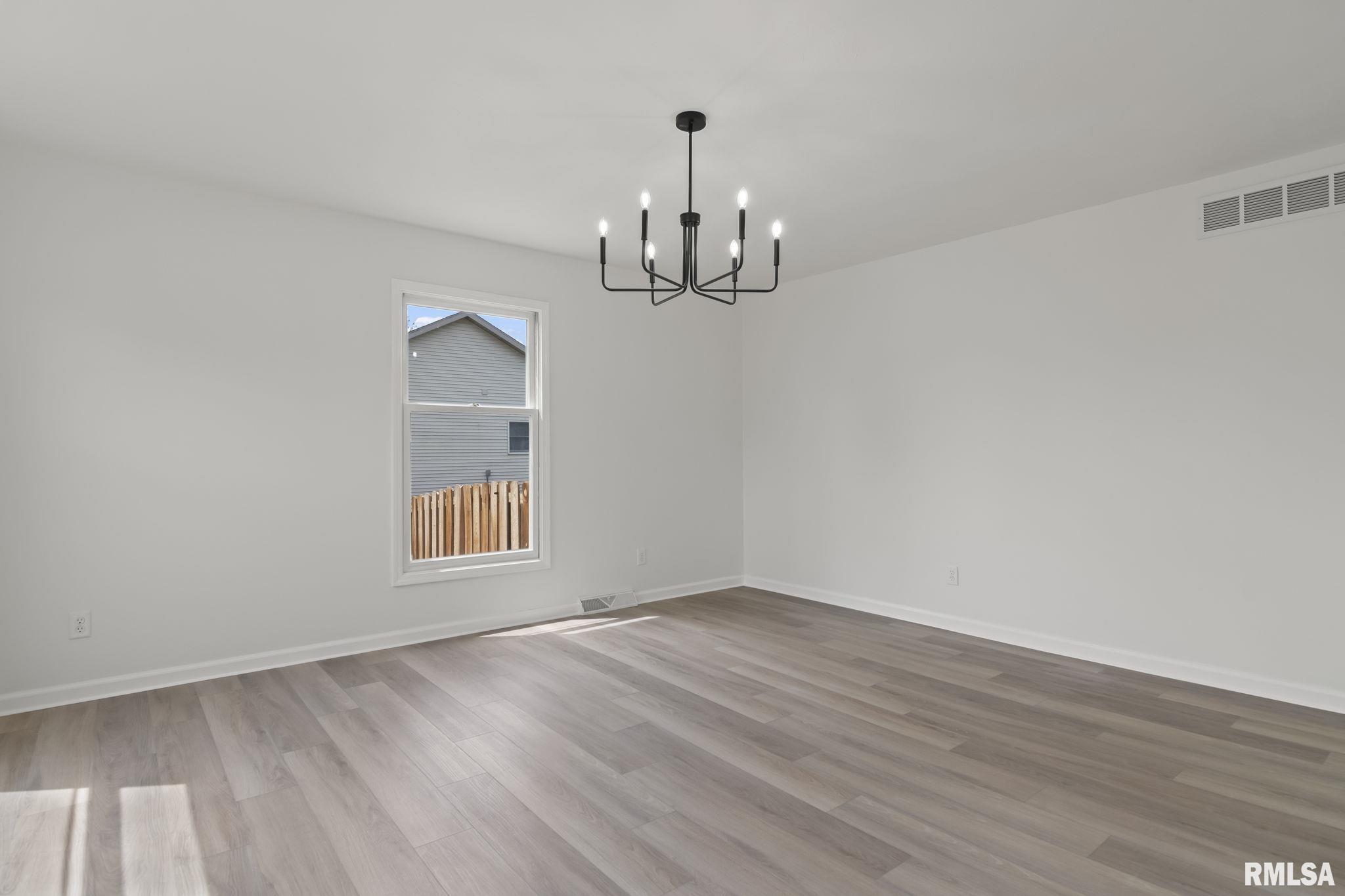 3301 Red Bud Lane Springfield, IL 62712 - Photo 7 of 53