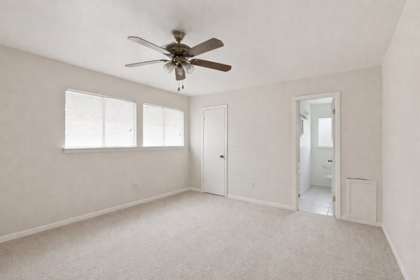1655 Hawthorne Street Houston, TX 77006 - Photo 33 of 39 a view of an empty room with a window