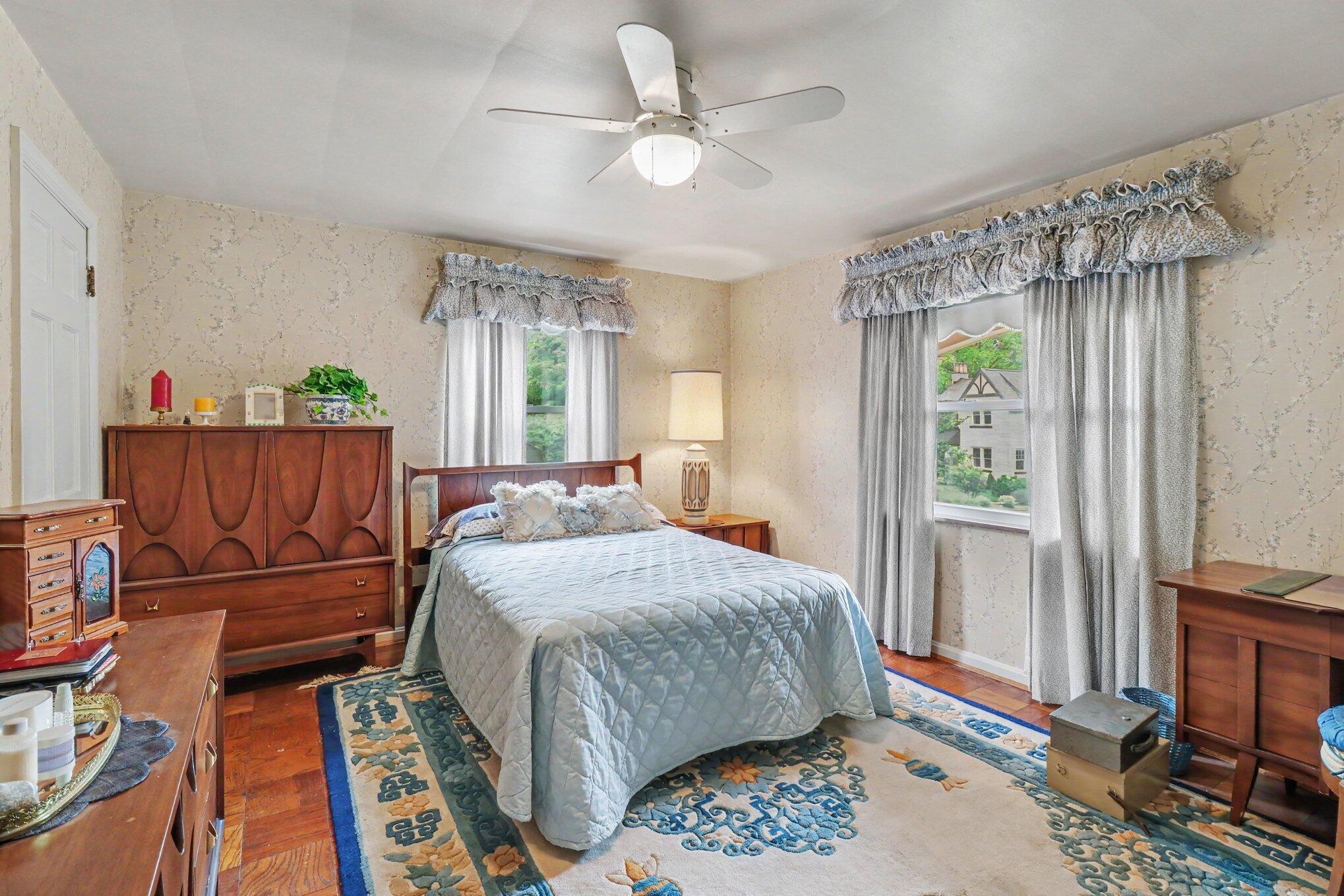 1027 Lawton Road Covington, KY 41011 - Photo 14 of 38 016_file_8592