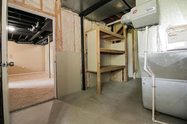 $375,000 | 1300 Pondview Lane, Oxford, MI 48371