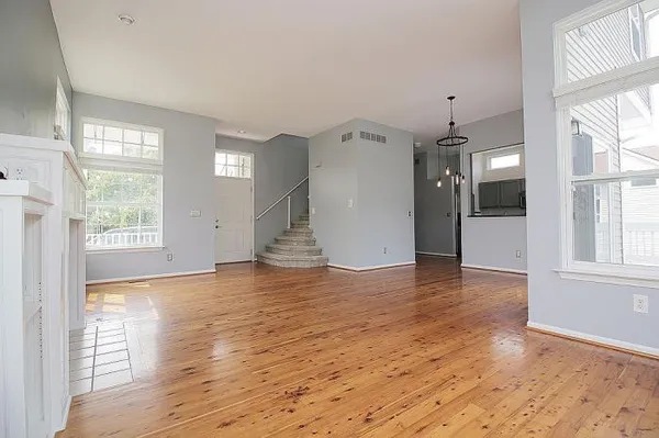 $375,000 | 1300 Pondview Lane, Oxford, MI 48371