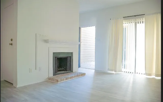 $1,600 | 7031 North Holiday Drive, Galveston, TX 77550