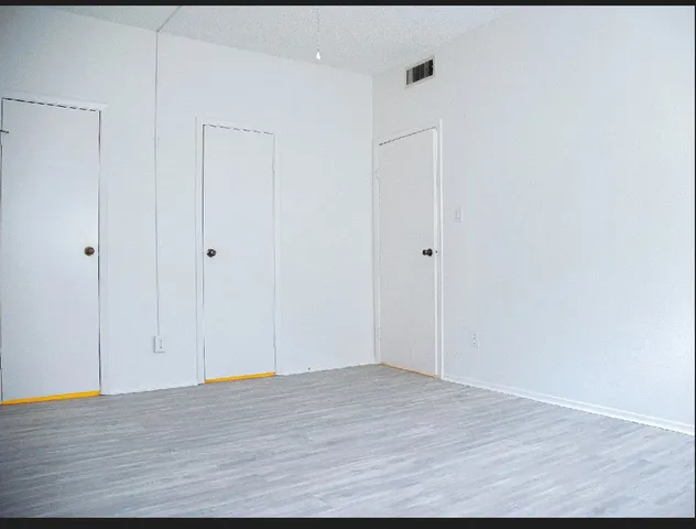 $1,600 | 7031 North Holiday Drive, Galveston, TX 77550