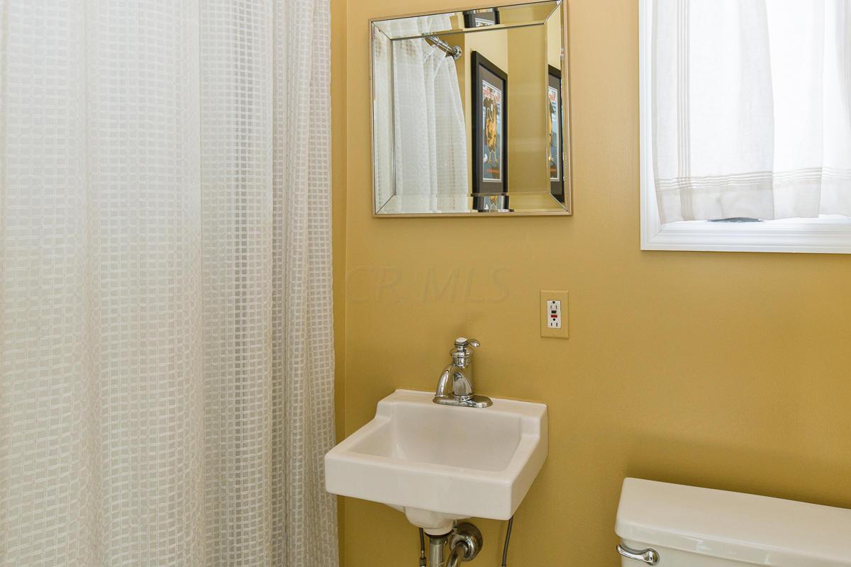 47 Brighton Road Columbus, OH 43202 - Photo 16 of 38 Gallery Image 16