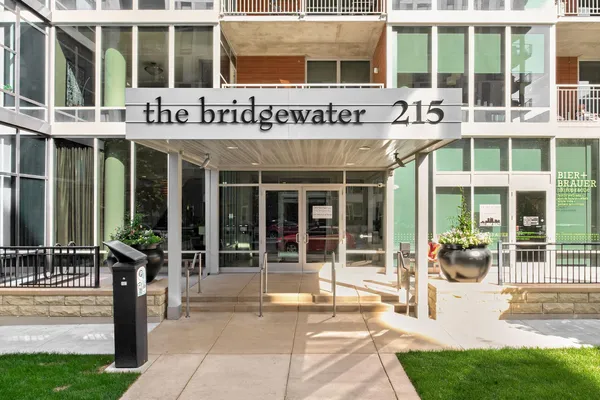 $1,000,000 | 215 10th Avenue South, Unit 514, Minneapolis, MN 55415