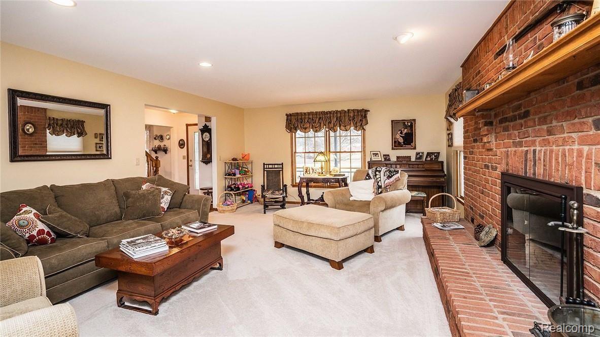 3301 Byron Road Howell, MI 48855 - Photo 22 of 61 024_37.jpg