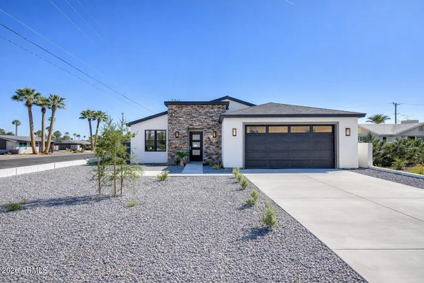 $1,199,999 | 2645 East Fairmount Avenue, Phoenix, AZ 85016
