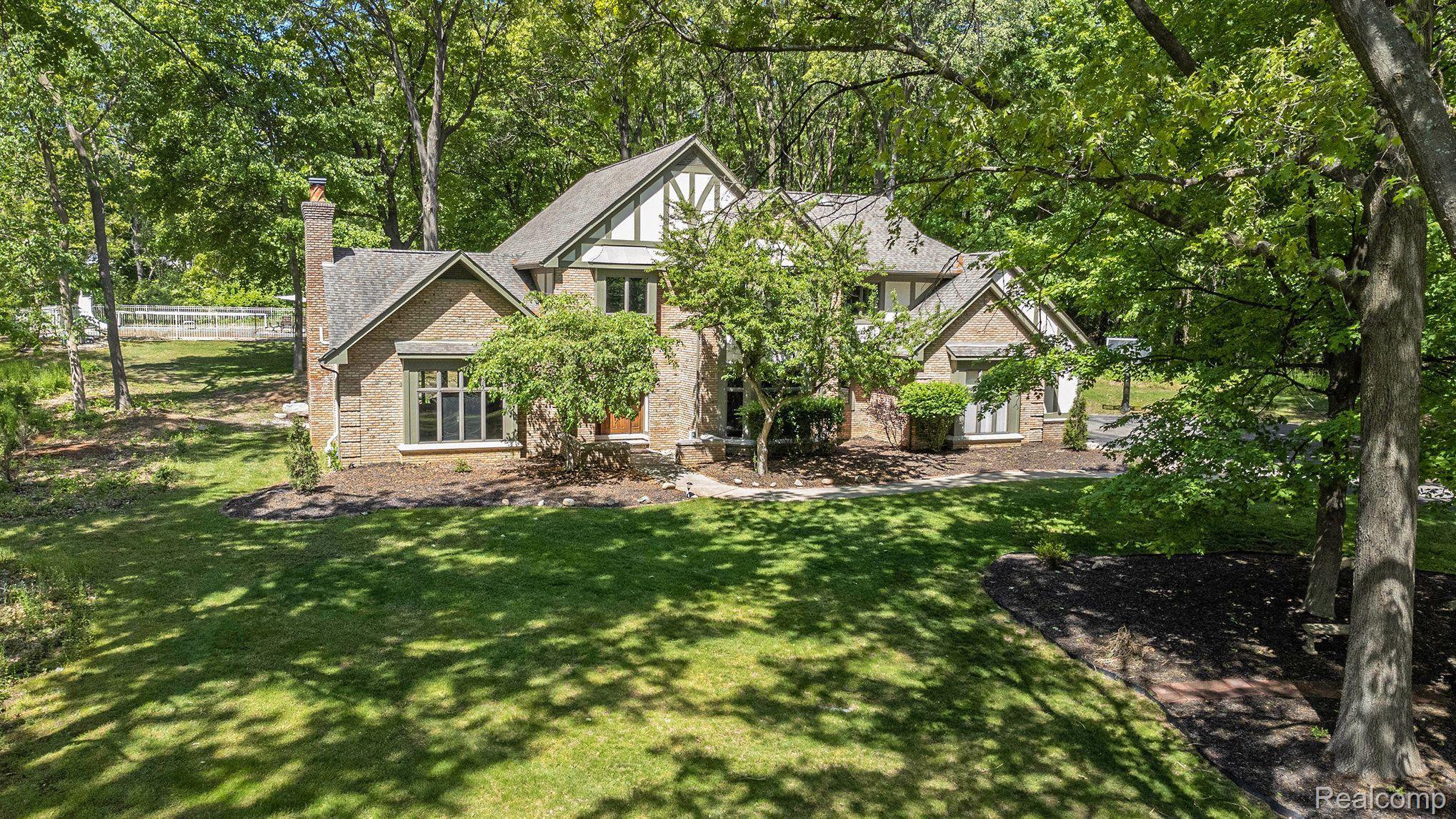8065 Woodview Road Clarkston, MI 48348 - Photo 52 of 56 Gallery Image 52
