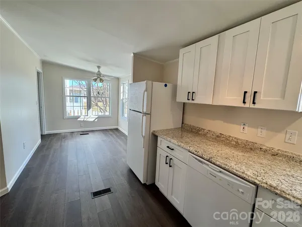 $299,900 | 436 Riverwind Drive, Hendersonville, NC 28739