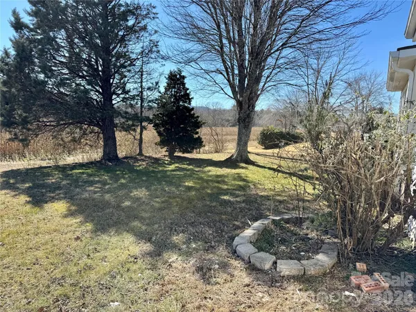 $299,900 | 436 Riverwind Drive, Hendersonville, NC 28739