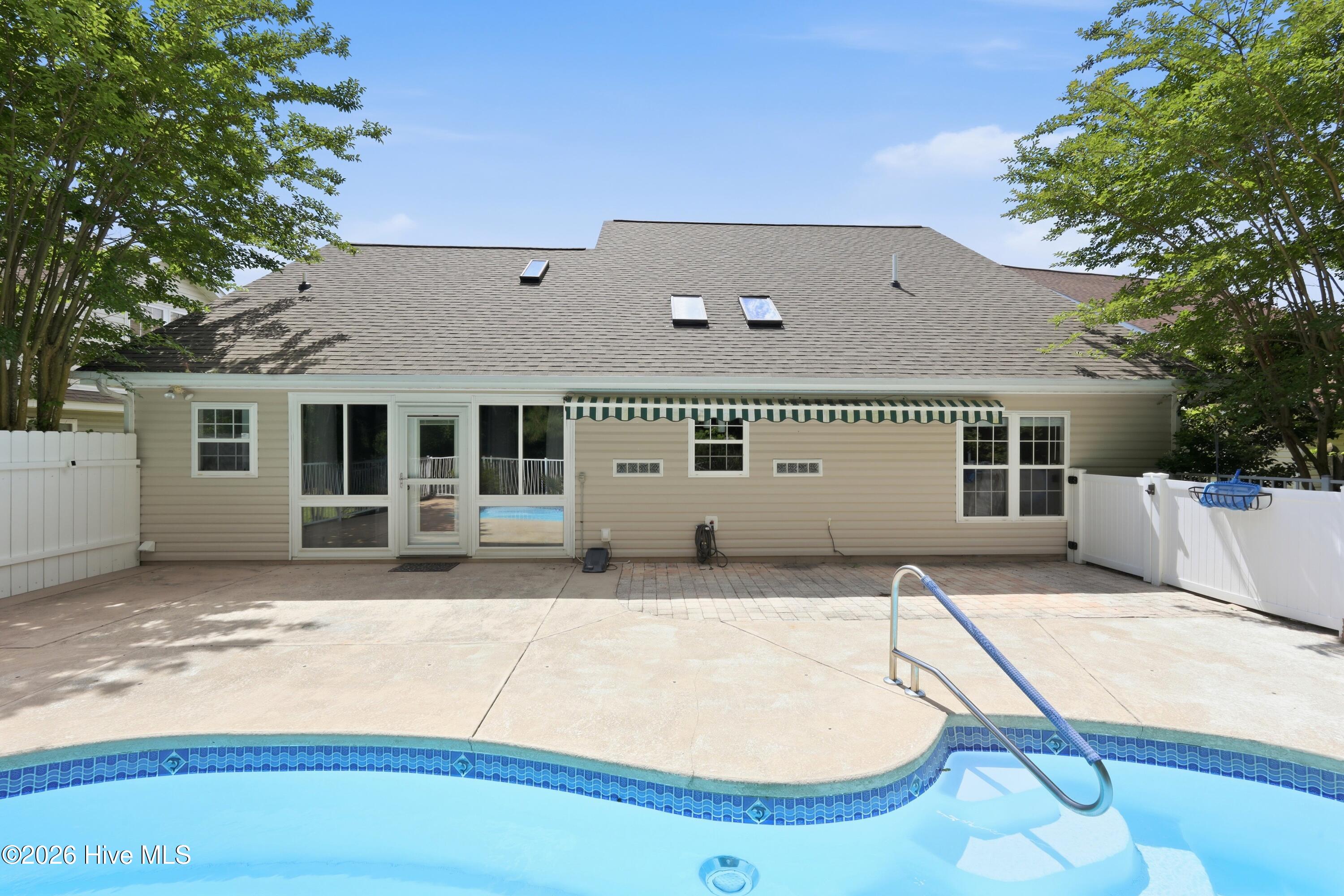 320 Neuchatel Road New Bern, NC 28562 - Photo 5 of 50 6-print-0C0A6470