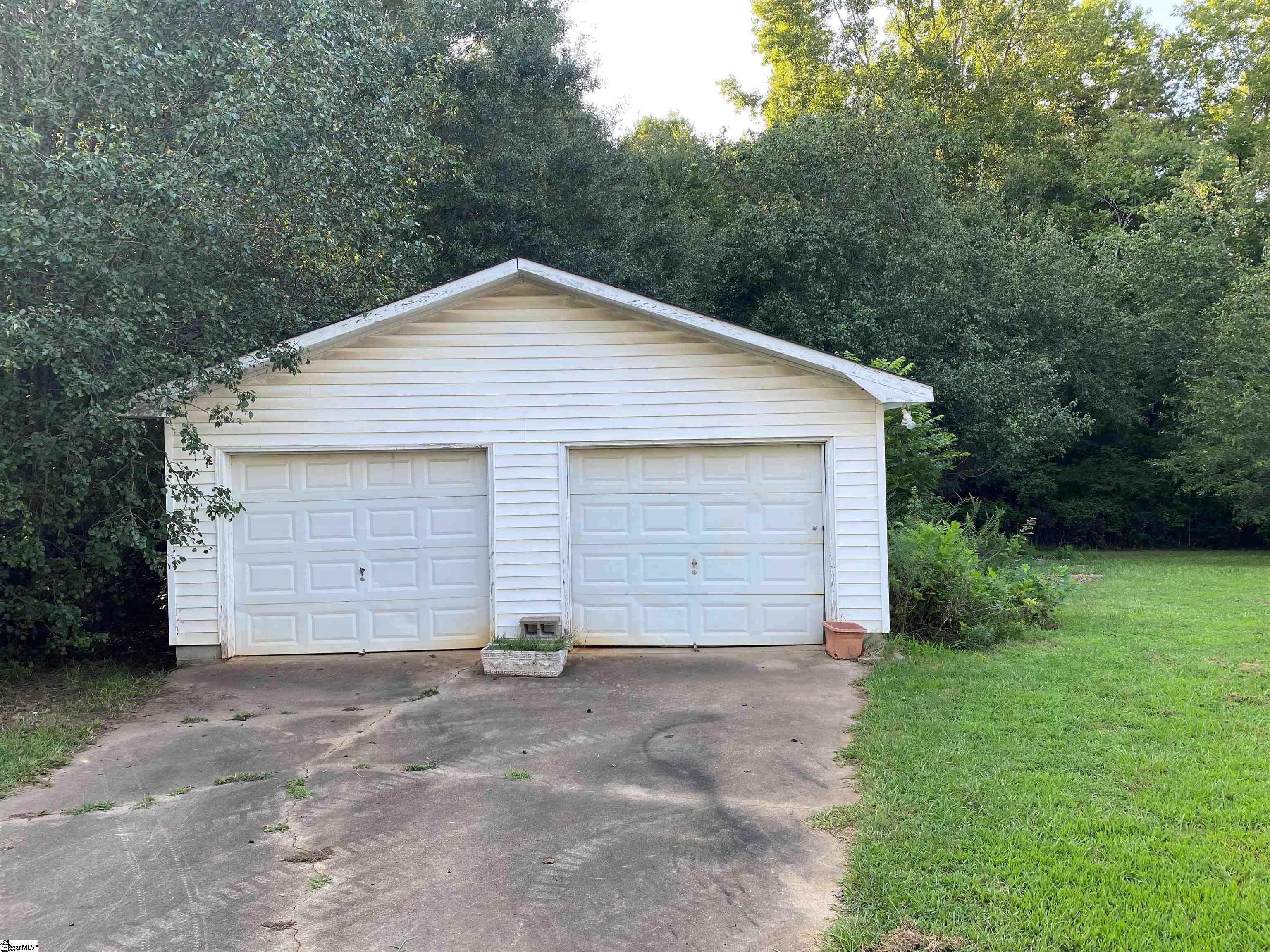 151 Richey Road Pelzer, SC 29669 - Photo 2 of 4