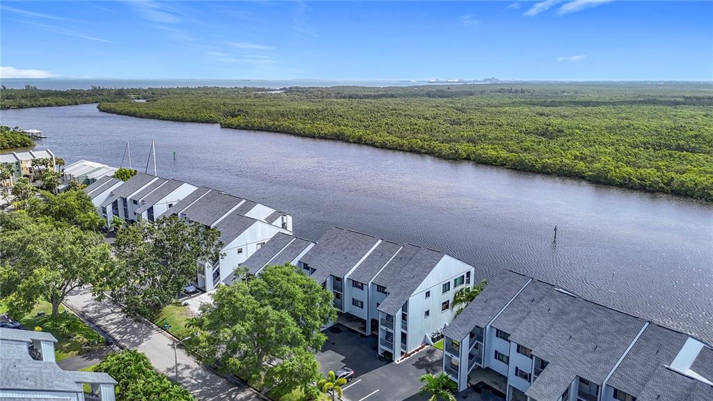 809 Bahia Del Sol Drive, Unit 72 Ruskin, FL 33570 - Photo 54 of 84