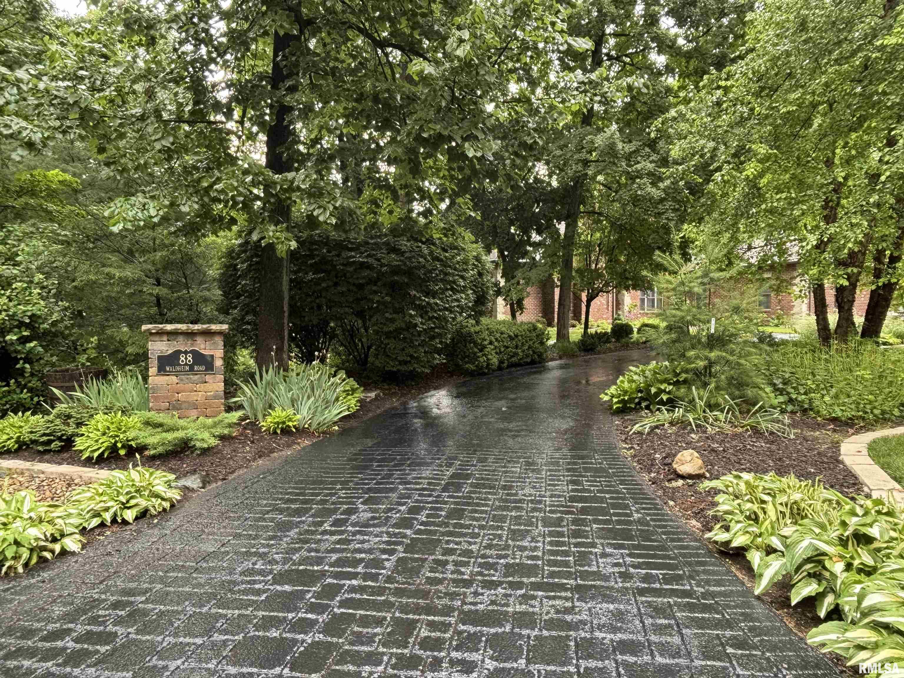 88 Waldheim Road Morton, IL 61550 - Photo 3 of 90