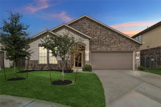 $292,500 | 8818 Ruddy Duck Court, Baytown, TX 77521