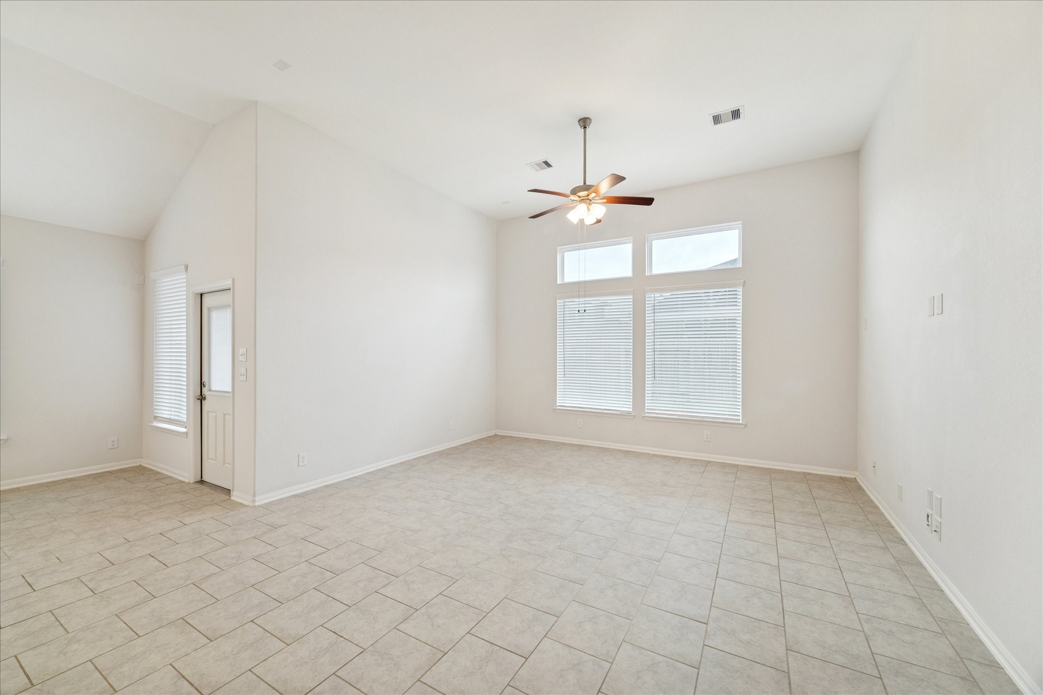 8818 Ruddy Duck Court Baytown, TX 77521 - Photo 17 of 38 Isn’t it perfect? This family room is absolutely beautiful.