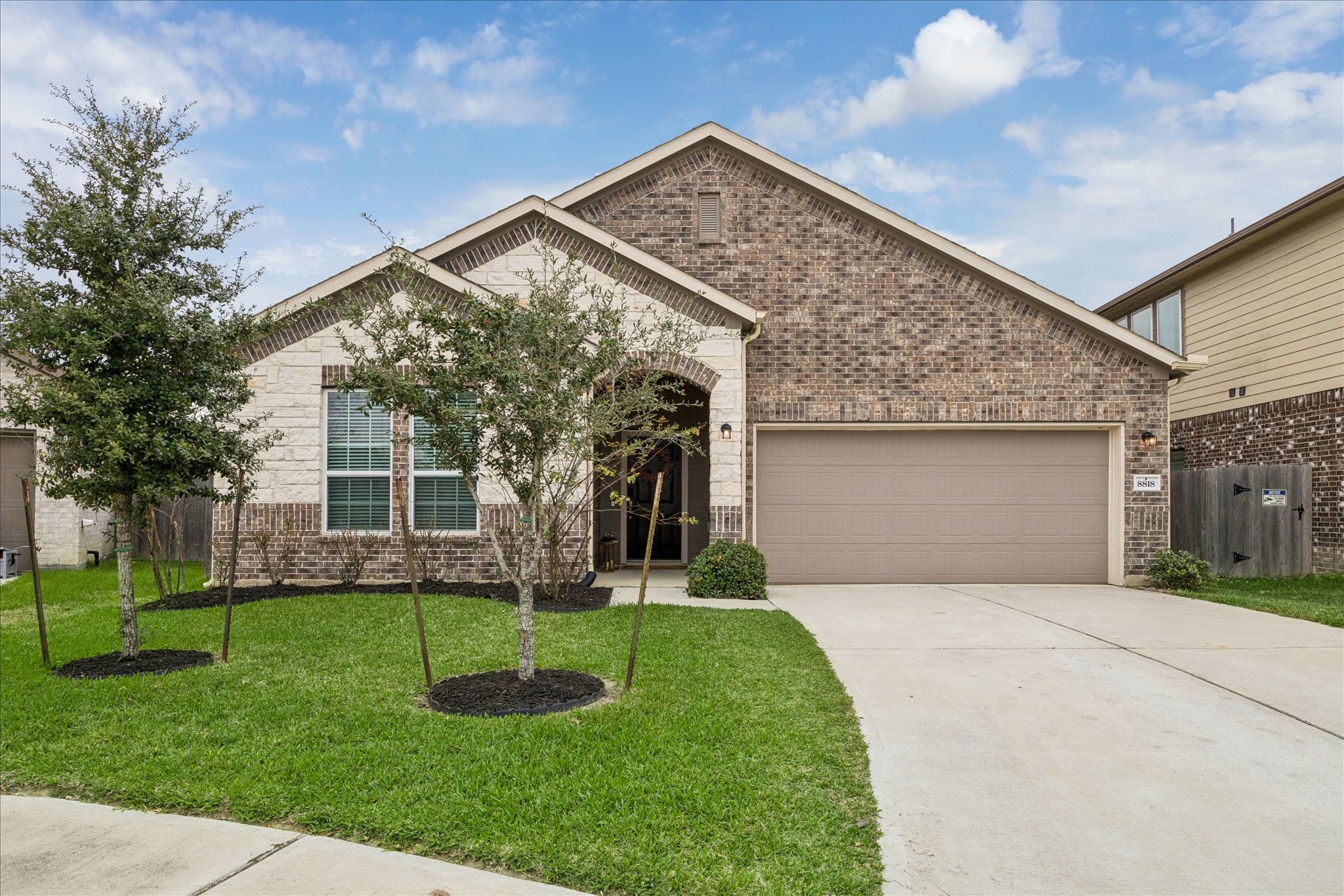 8818 Ruddy Duck Court Baytown, TX 77521 - Photo 2 of 38 Welcome to your new home!