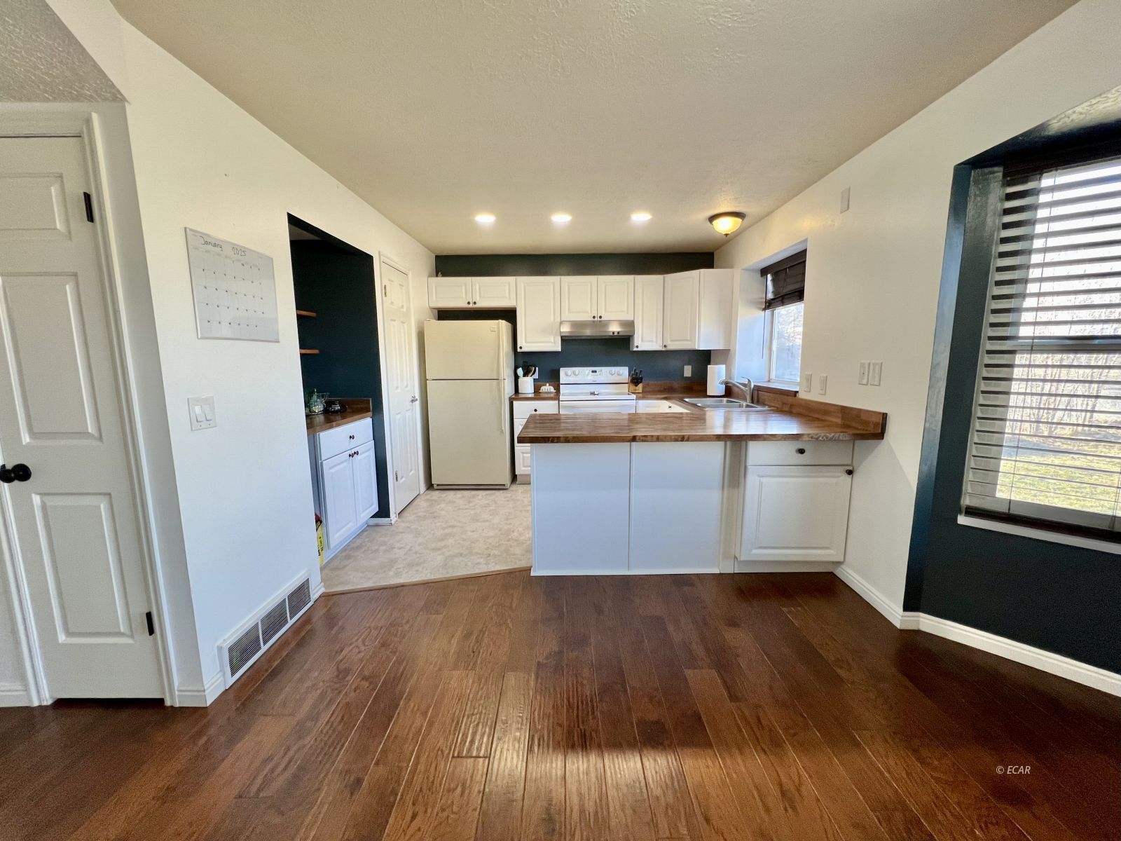 2319 Virginia Way Elko, NV 89801 - Photo 5 of 44 Gallery Image 5