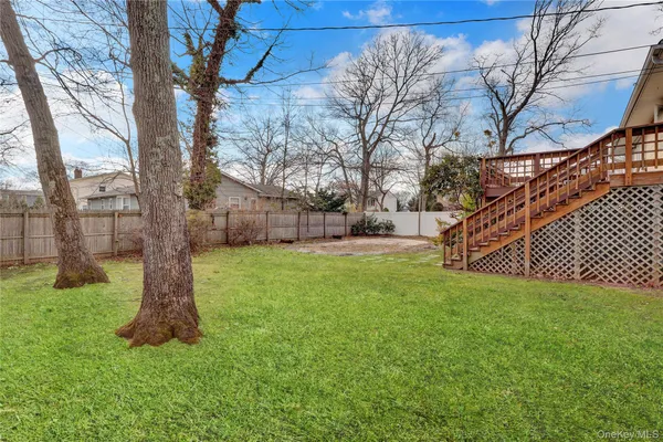 a view of a garden with a tree