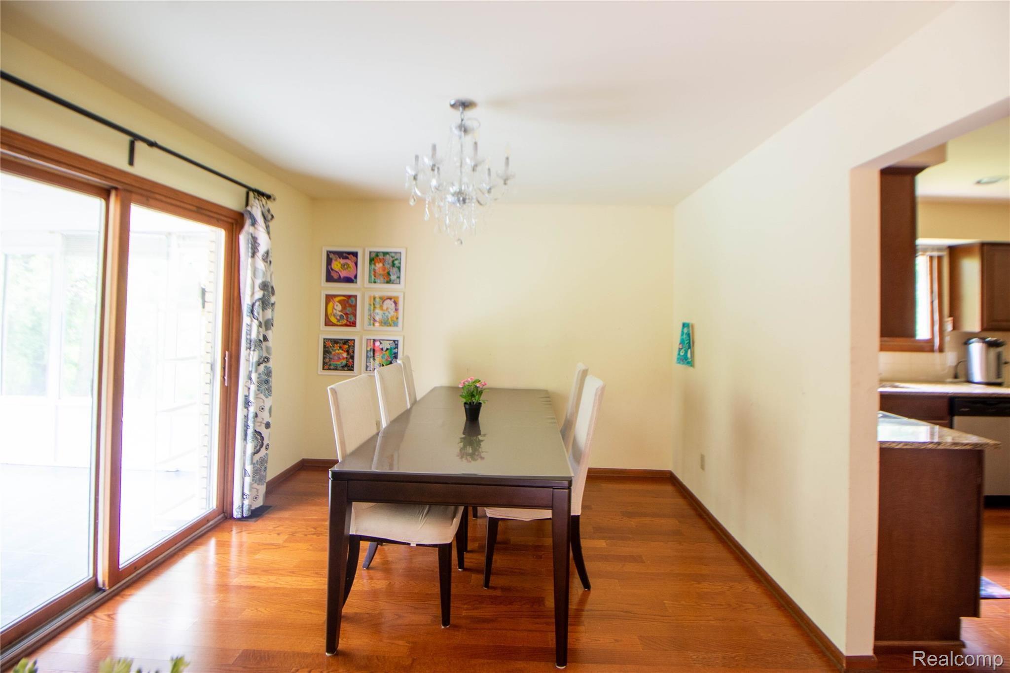 4140 Beach Road Troy, MI 48098 - Photo 15 of 38 _MG_9494-HDR.jpg