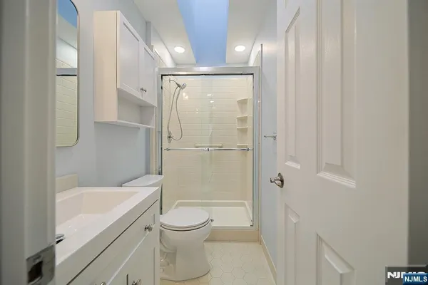 $3,600 | 196 Madison Avenue, Unit 15, Cresskill, NJ 07626