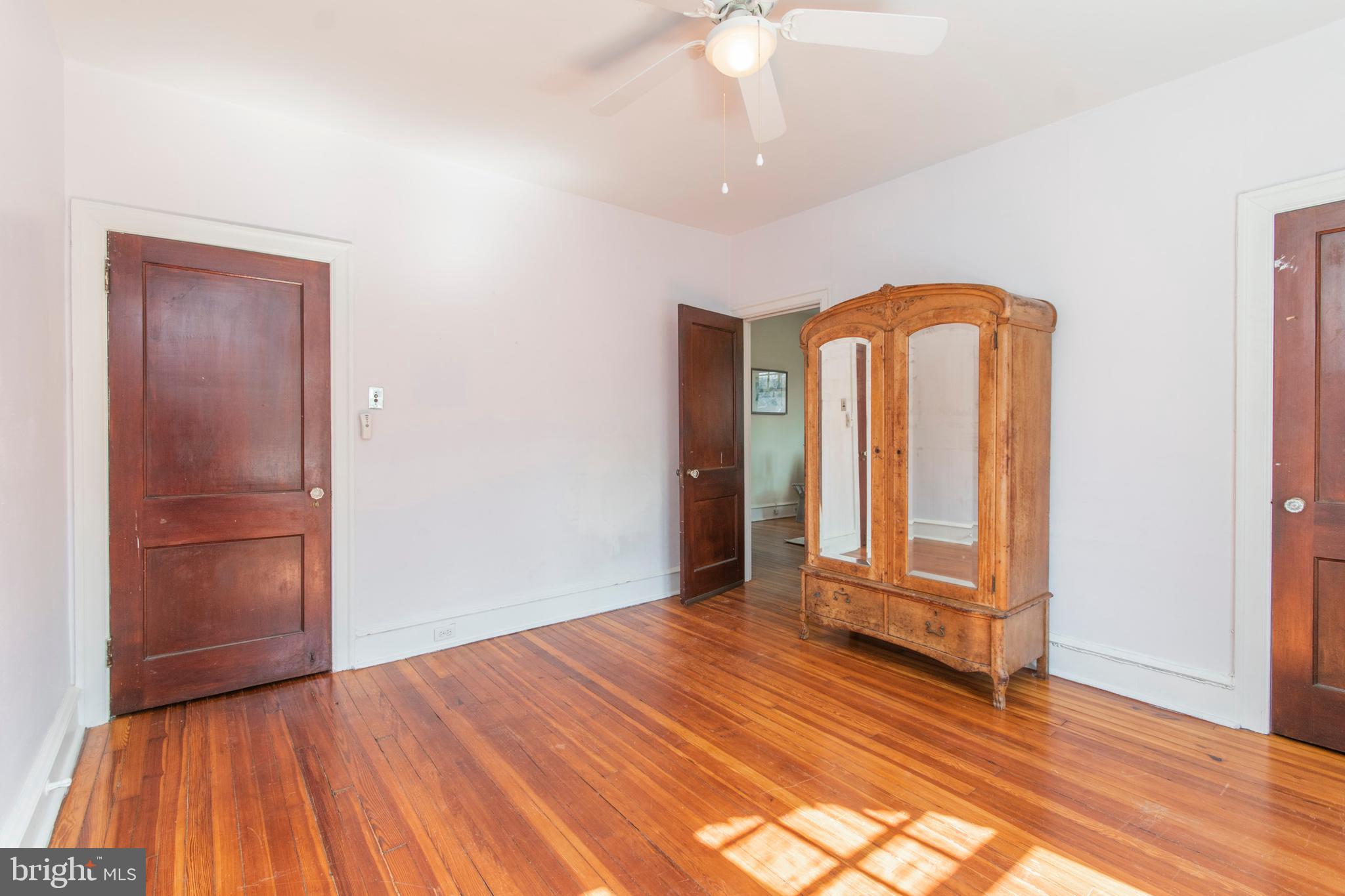 7130 Cresheim Road Philadelphia, PA 19119 - Photo 15 of 22 Bedroom 2 (Middle)