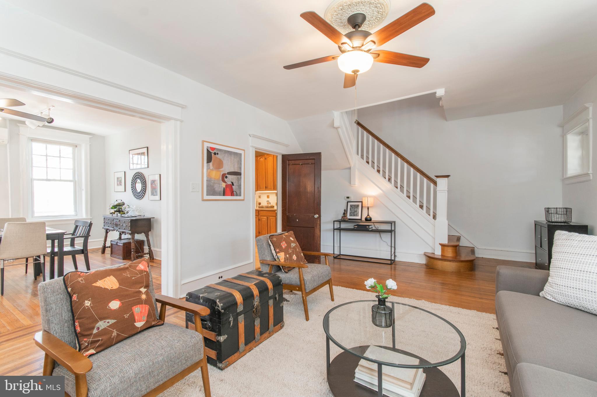 7130 Cresheim Road Philadelphia, PA 19119 - Photo 4 of 22 Living Room