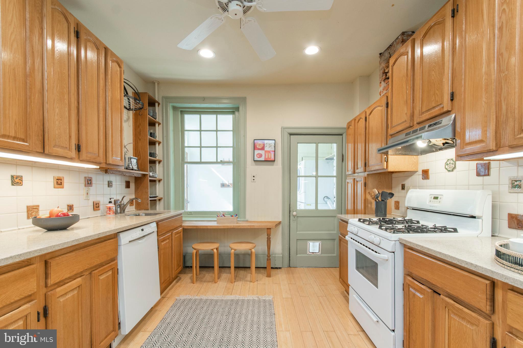 7130 Cresheim Road Philadelphia, PA 19119 - Photo 7 of 22 Kitchen