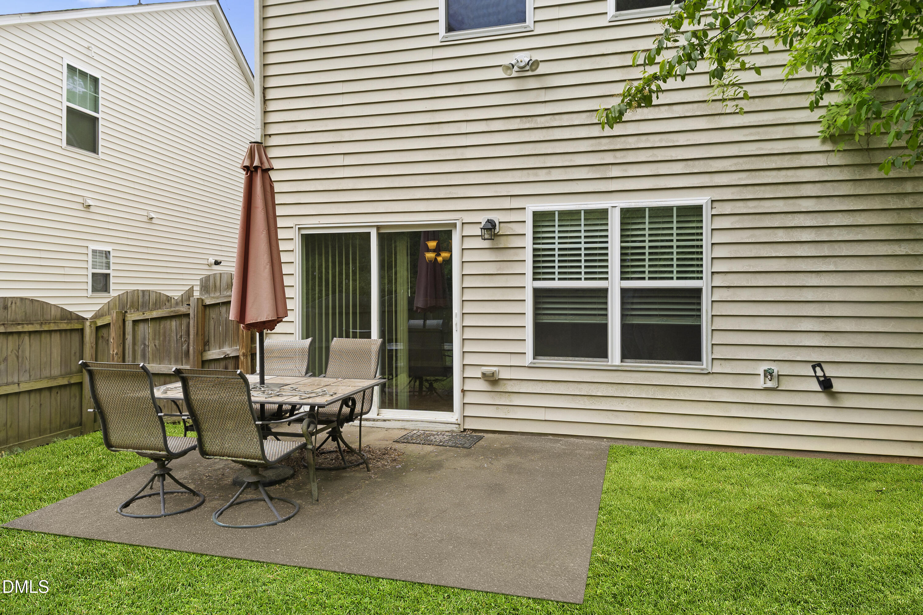 505 Hunters Ridge Drive Fuquay-Varina, NC 27526 - Photo 13 of 65 505_hunters_ridge_3rear_1-1