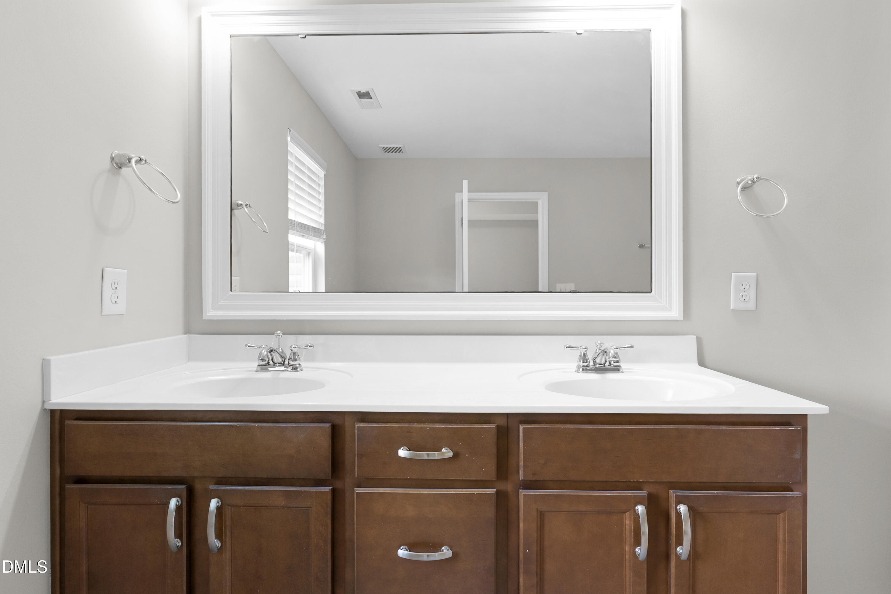 505 Hunters Ridge Drive Fuquay-Varina, NC 27526 - Photo 34 of 65 505_hunters_ridge_bathA_1