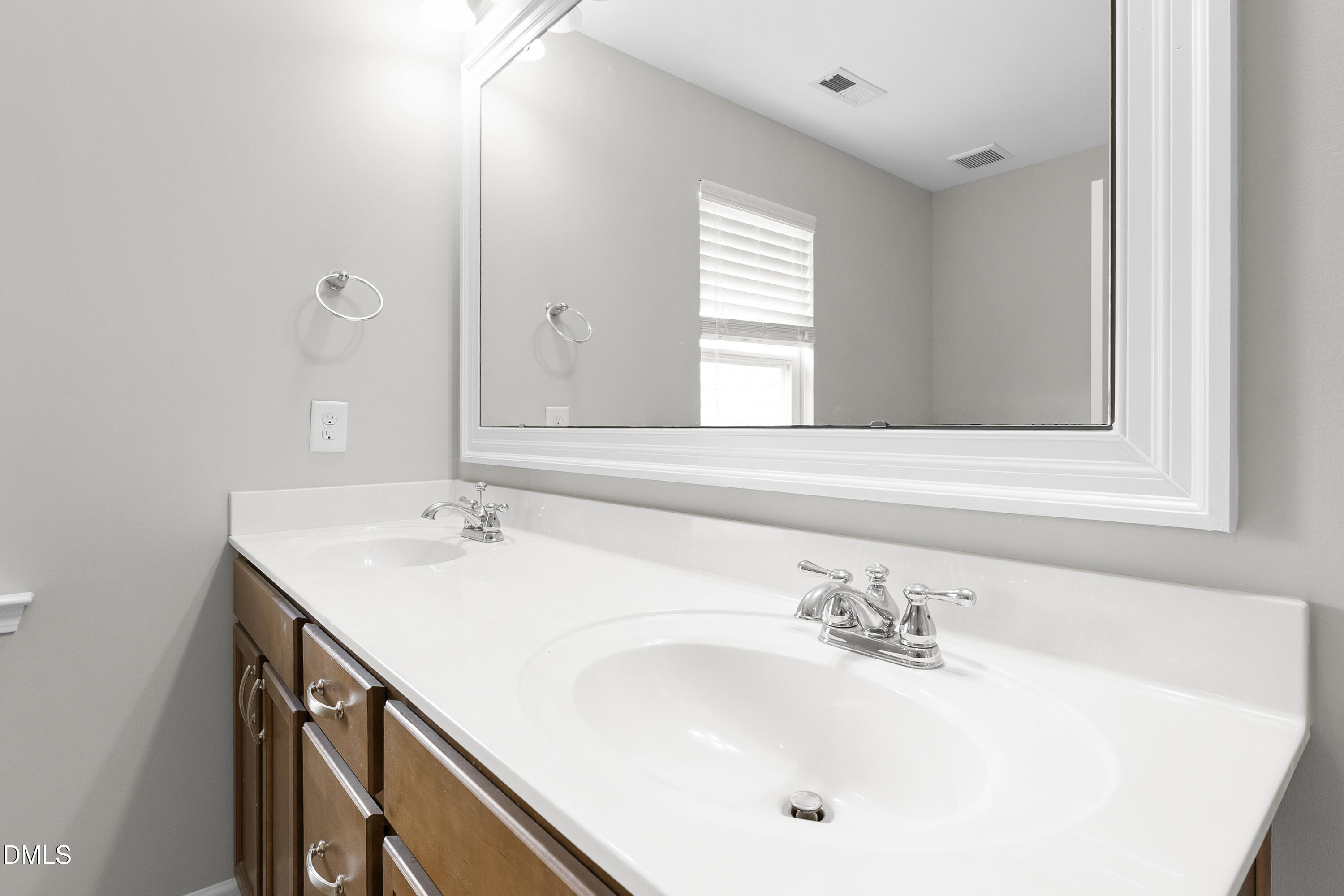 505 Hunters Ridge Drive Fuquay-Varina, NC 27526 - Photo 37 of 65 505_hunters_ridge_bathA_4