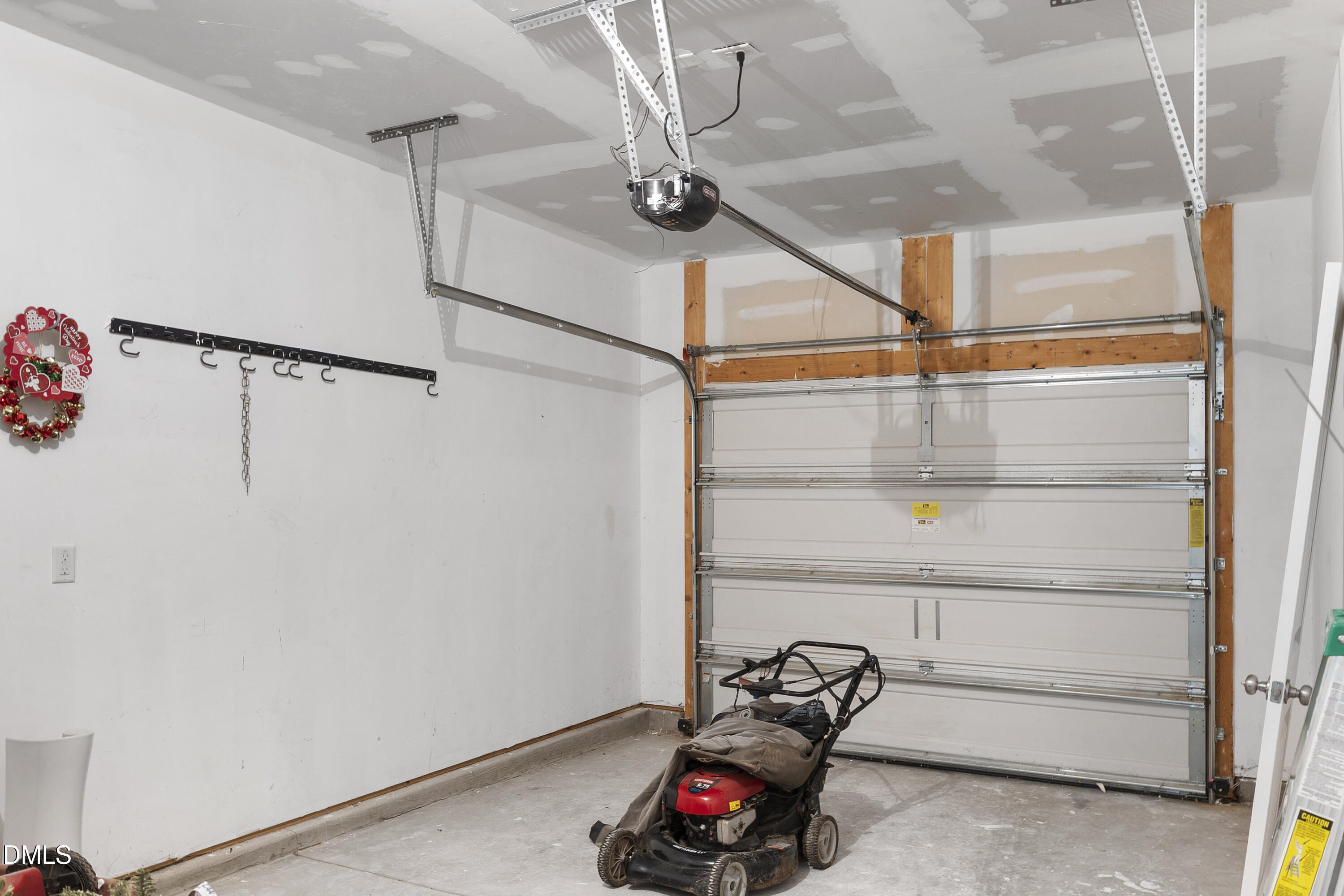 505 Hunters Ridge Drive Fuquay-Varina, NC 27526 - Photo 54 of 65 505_hunters_ridge_garage_1