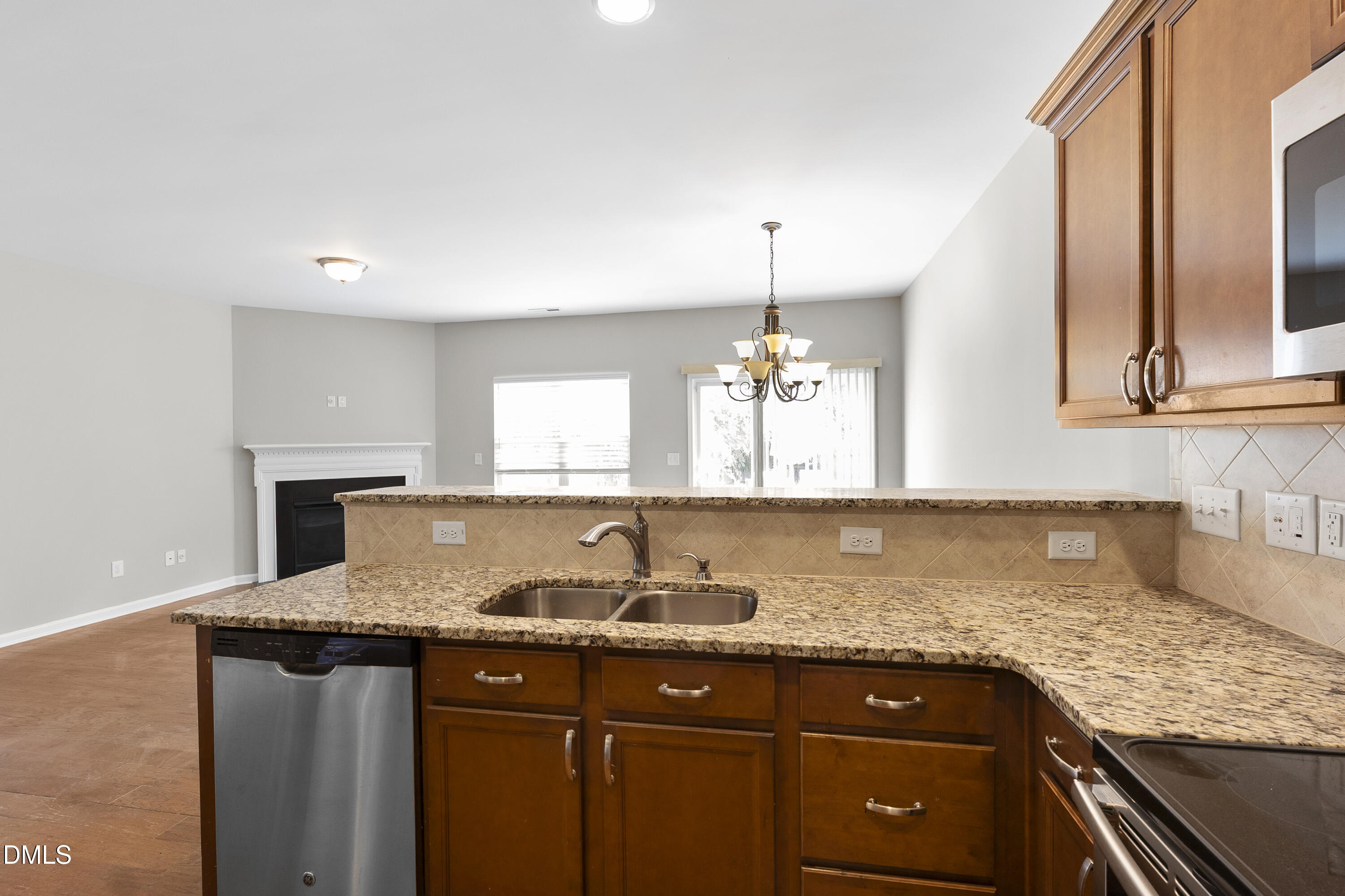 505 Hunters Ridge Drive Fuquay-Varina, NC 27526 - Photo 59 of 65 505_hunters_ridge_kitchen_4